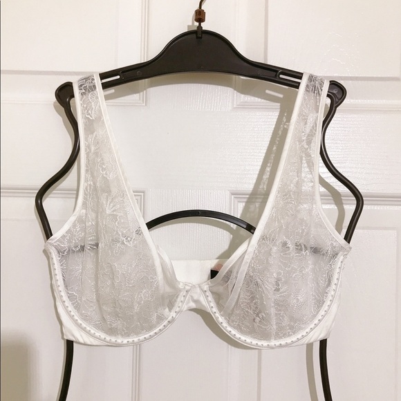 Victoria's Secret Other - 💖 Victoria’s Secret SEXY Embroidered Plunge